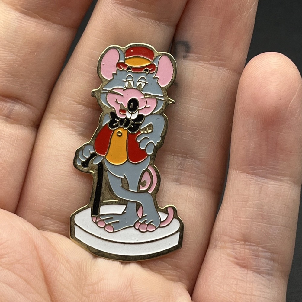 Vintage‎ 1982 Chuck E Cheese Mouse Mascot Pizza Time Theatre Lapel Hat Pin
